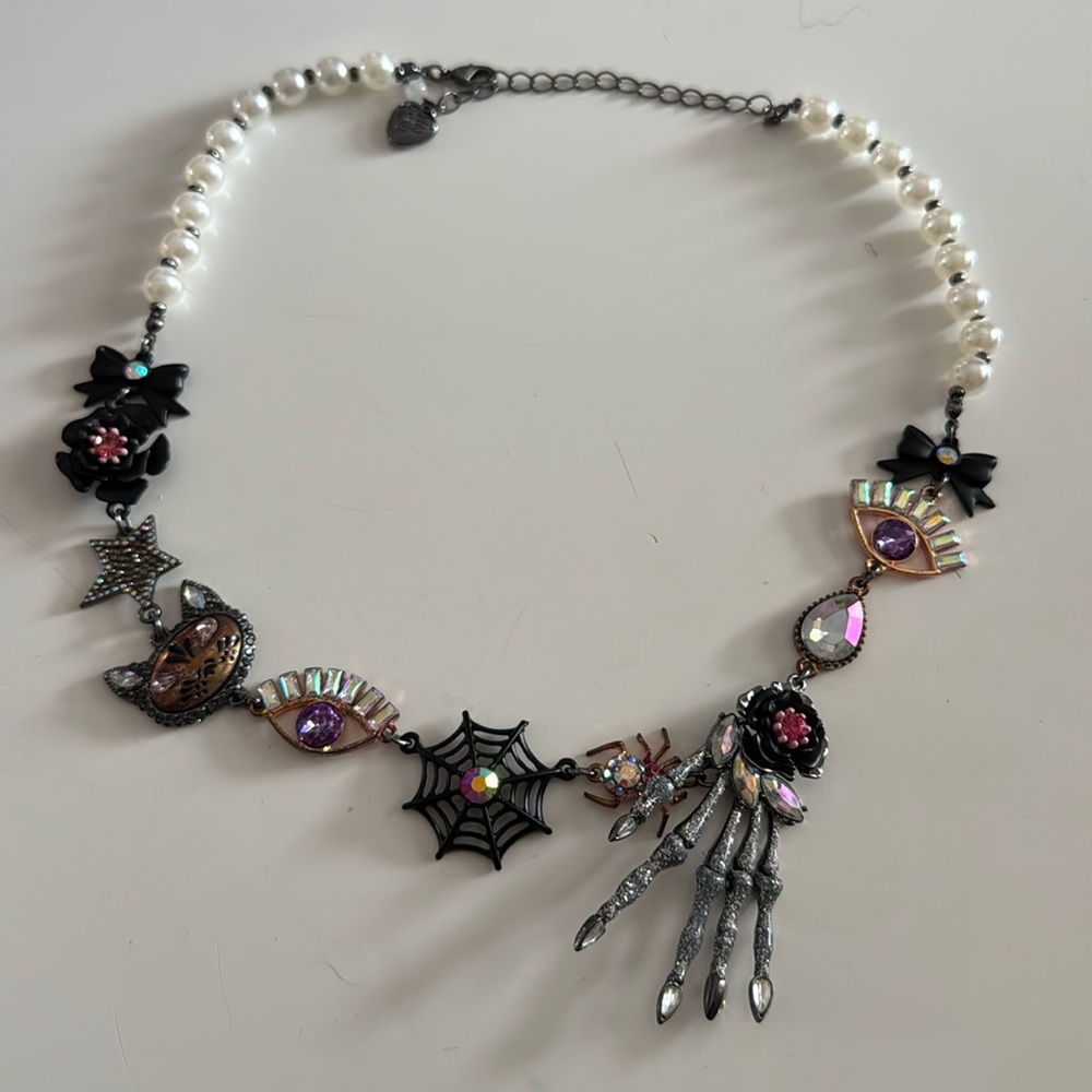 Authentic Betsey Johnson Halloween hand cat evil eye faux pearl necklace
